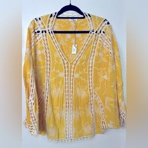 World Market ✨NWT  OS Top